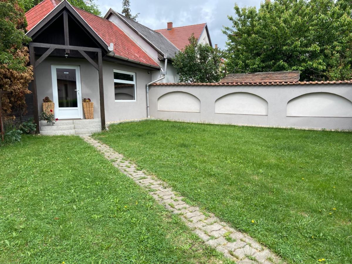 Hajdúhegy Apartman *