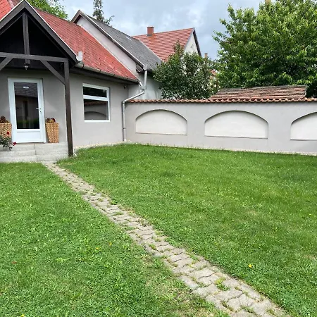 Hajduhegy Vendeghaz Apartment Eger Exterior photo