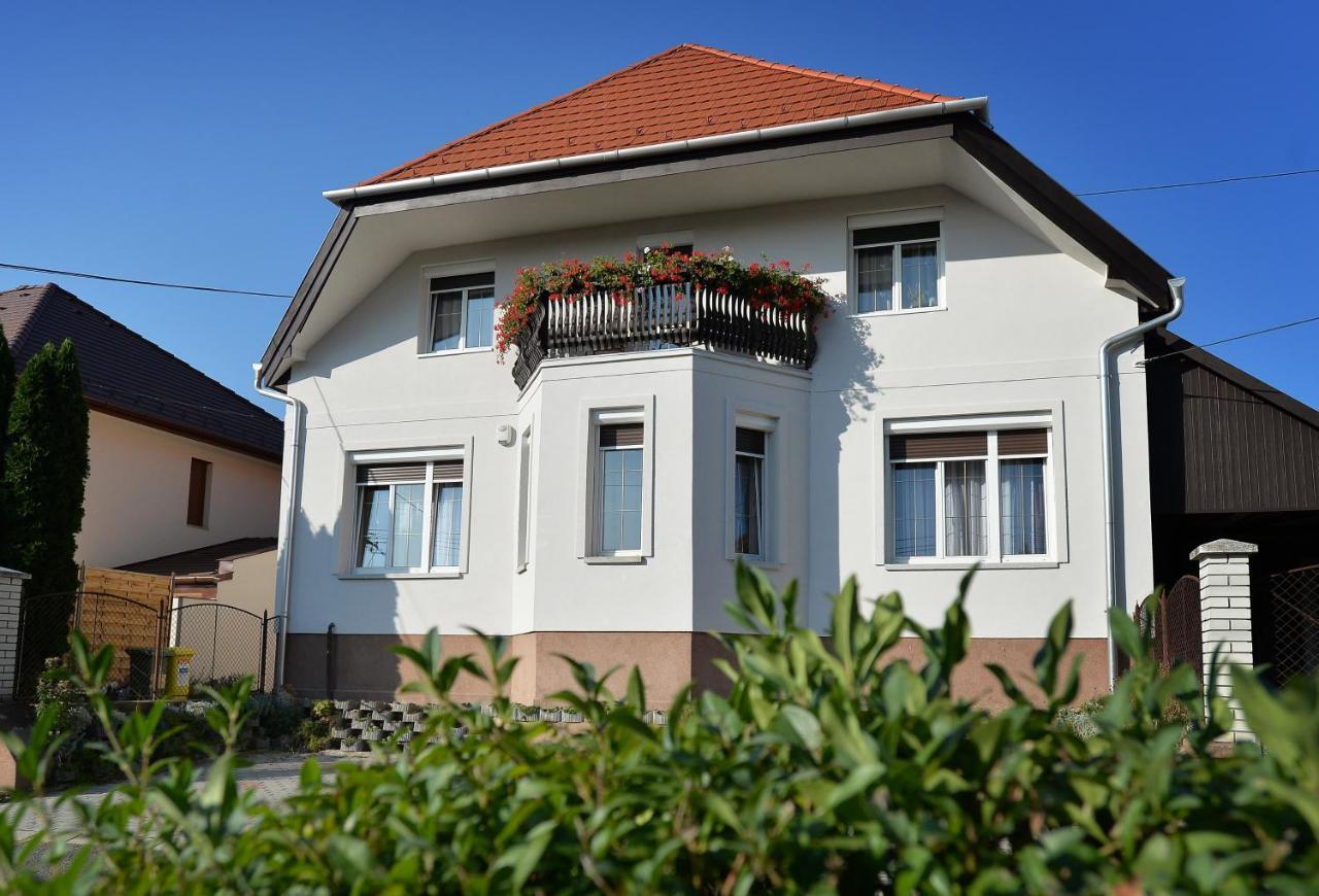 Apartment Hajduhegy Vendeghaz